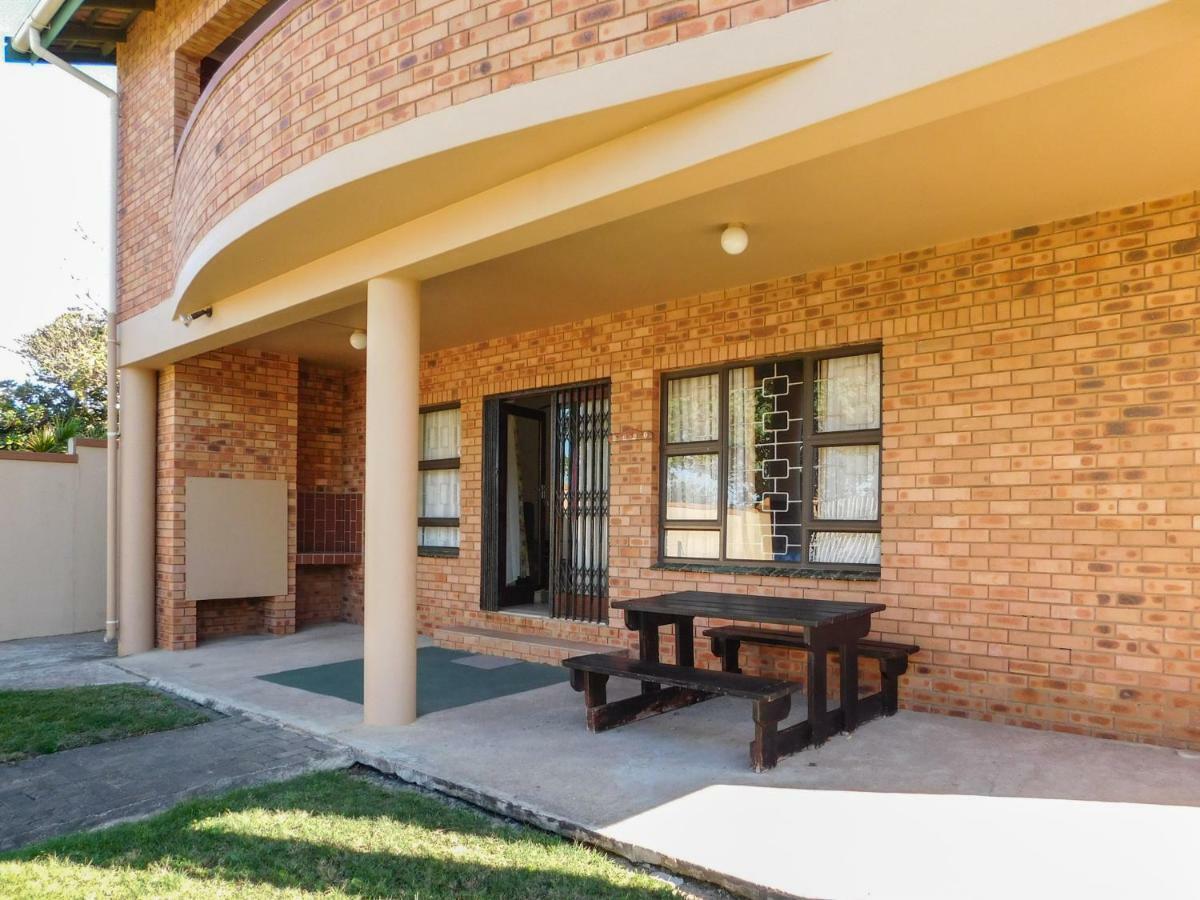 Mama Mia Cottages Oslo Beach Port Shepstone Exterior foto