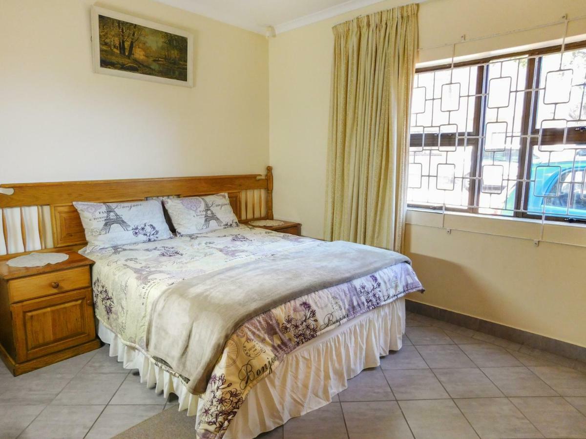 Mama Mia Cottages Oslo Beach Port Shepstone Exterior foto