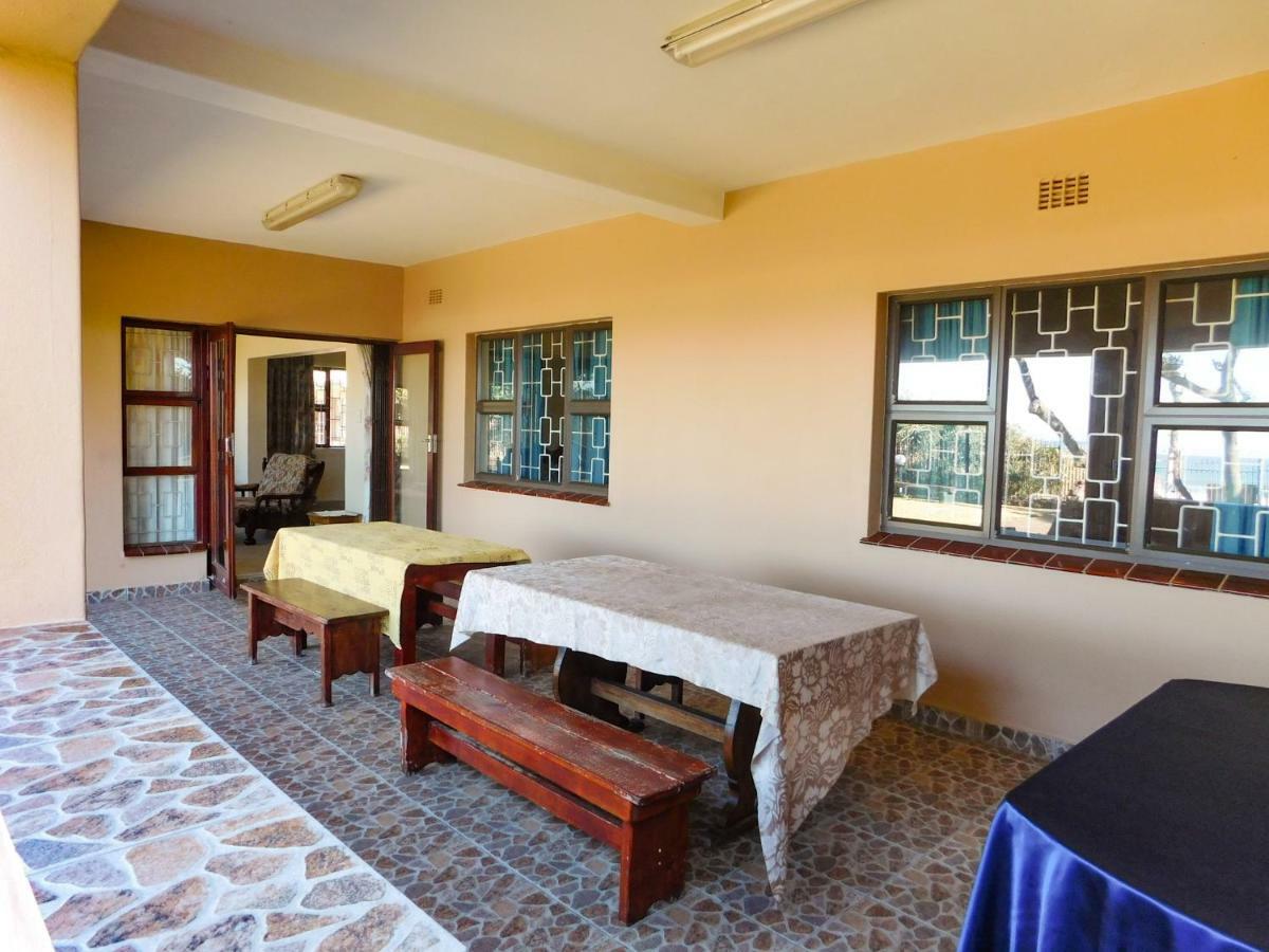 Mama Mia Cottages Oslo Beach Port Shepstone Exterior foto