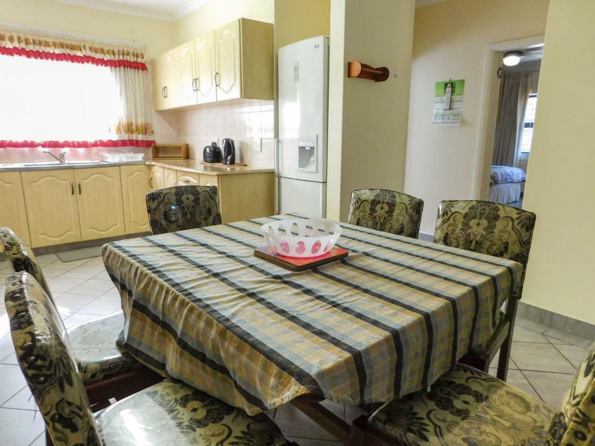 Mama Mia Cottages Oslo Beach Port Shepstone Exterior foto