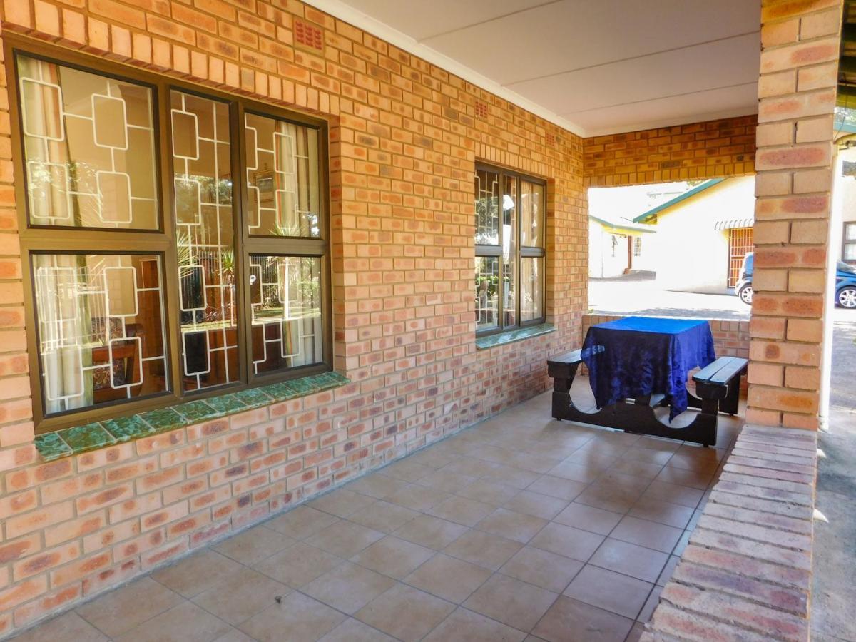Mama Mia Cottages Oslo Beach Port Shepstone Exterior foto