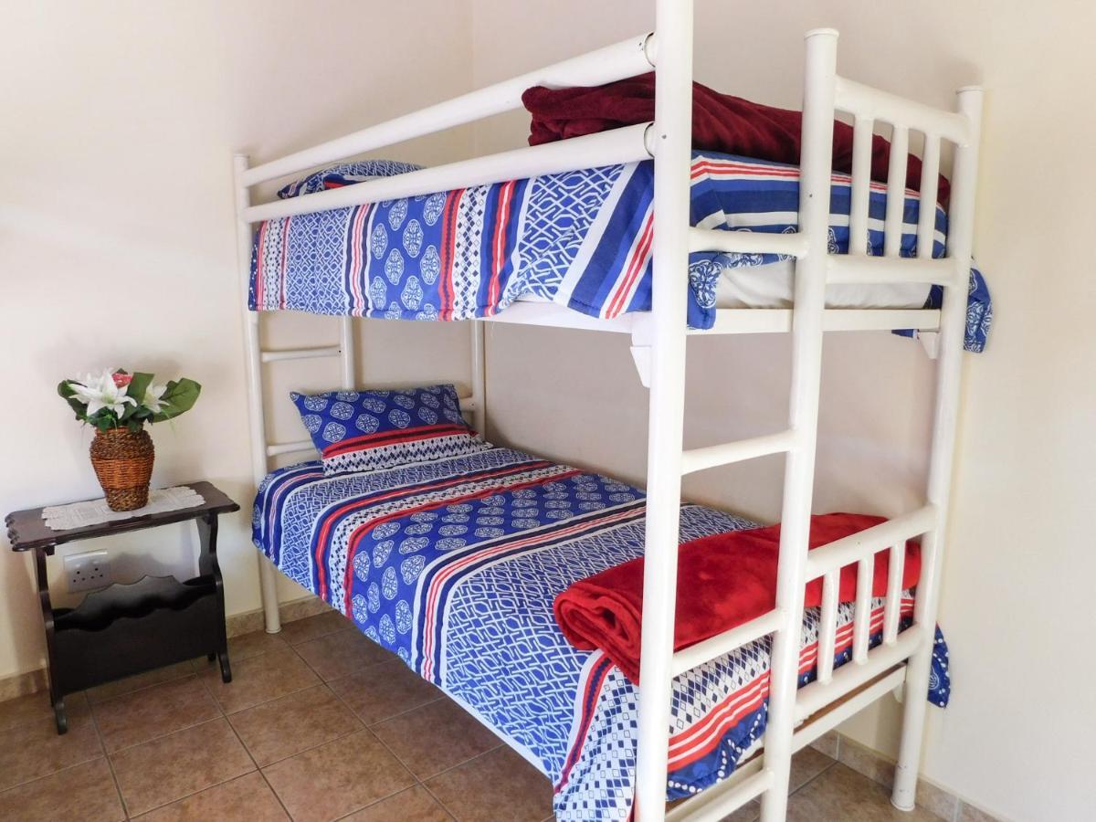 Mama Mia Cottages Oslo Beach Port Shepstone Exterior foto