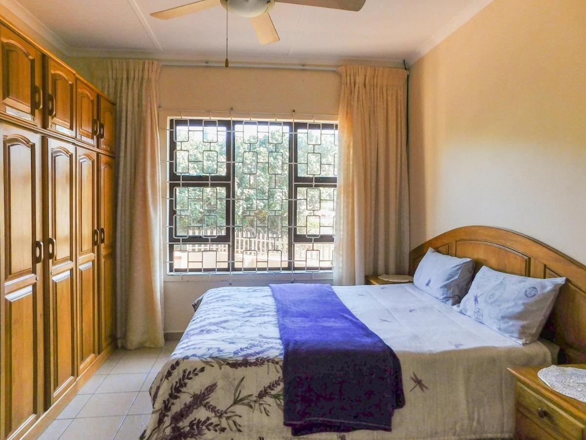 Mama Mia Cottages Oslo Beach Port Shepstone Exterior foto