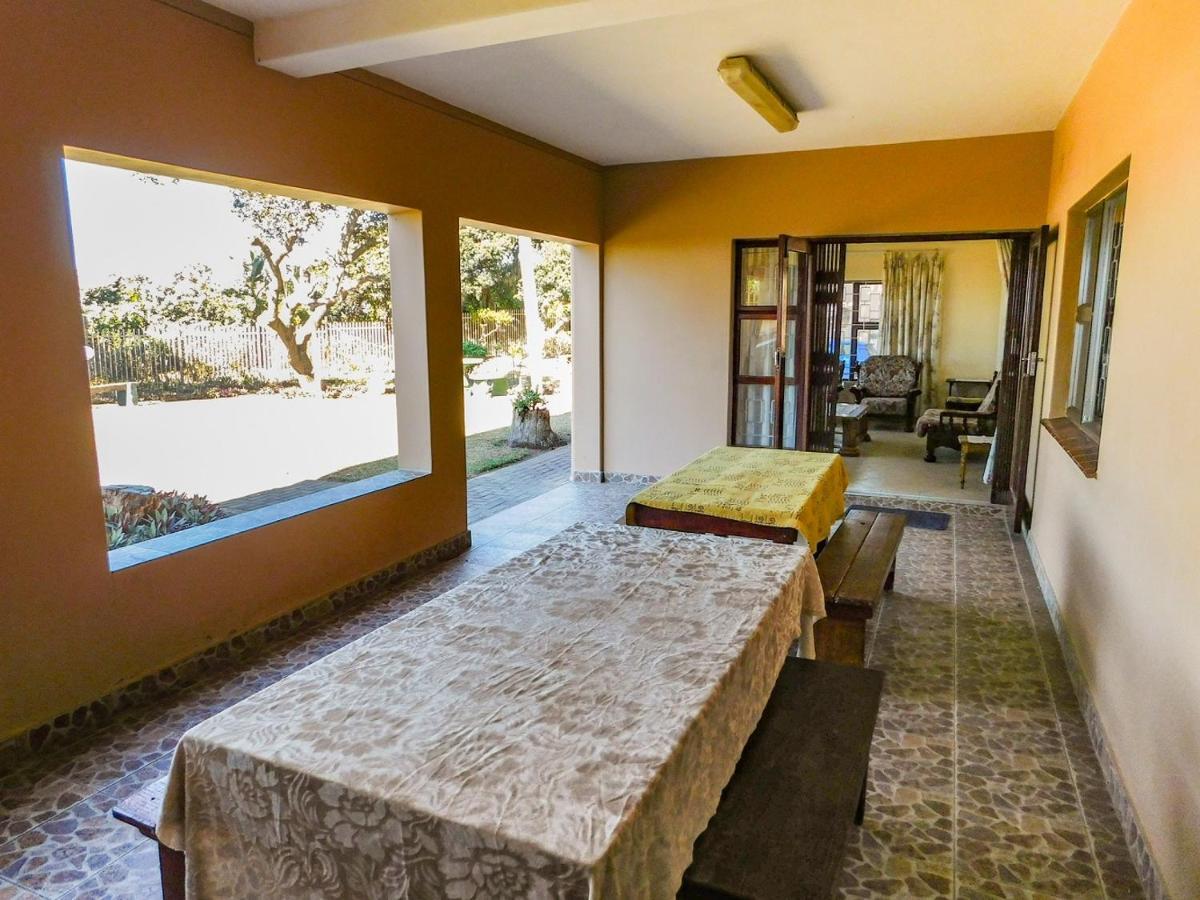 Mama Mia Cottages Oslo Beach Port Shepstone Exterior foto