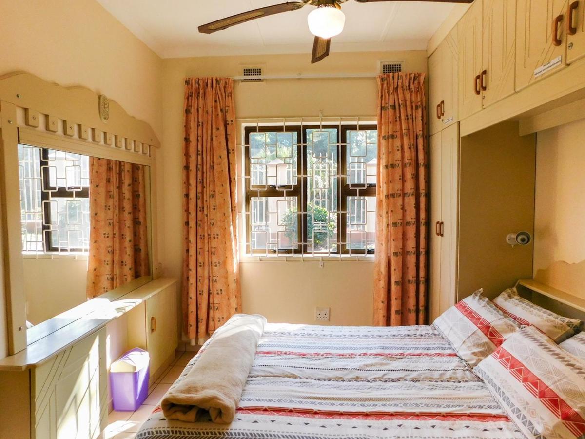 Mama Mia Cottages Oslo Beach Port Shepstone Exterior foto