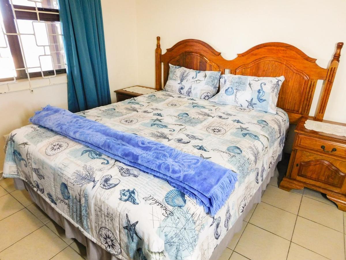 Mama Mia Cottages Oslo Beach Port Shepstone Exterior foto